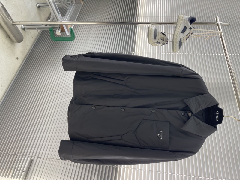 Pra*a outwear